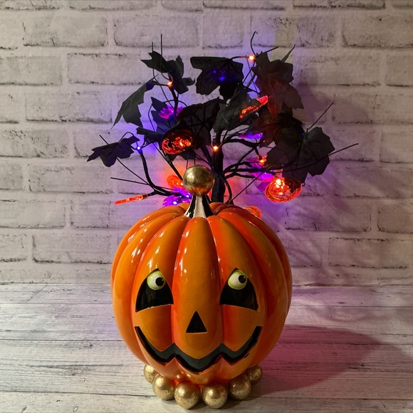 CANDY CORN LANE Resin Pumpkin Face Decor - Picture 1 of 6